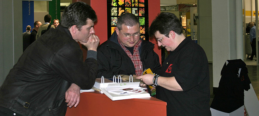 Frau Bialek, Arbeitskreisleiterin Werbetechnik und Herr Kirsch, Arbeitskreisleiter Lackierer